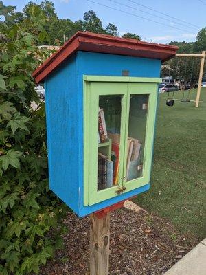 Little Free Library, Saluda