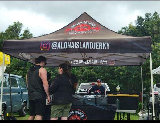 Set up at Bellows Beach entrance