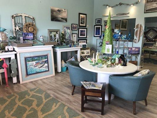 Welcome to SeaCasas, a unique gifts and art boutique.