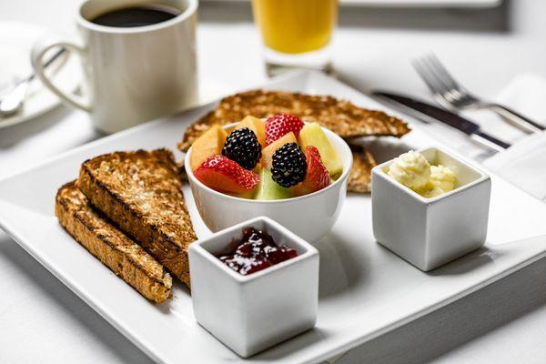 Elite Continental Breakfast   
Seasonal Fresh Cut Fruit · Toasted Bread · Fruit Preserved 
Orange Juice · Starbucks Coffee