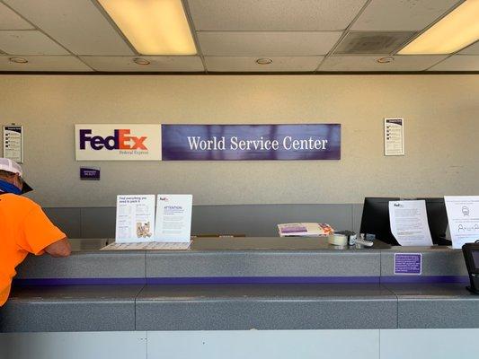 FedEx Ship Center