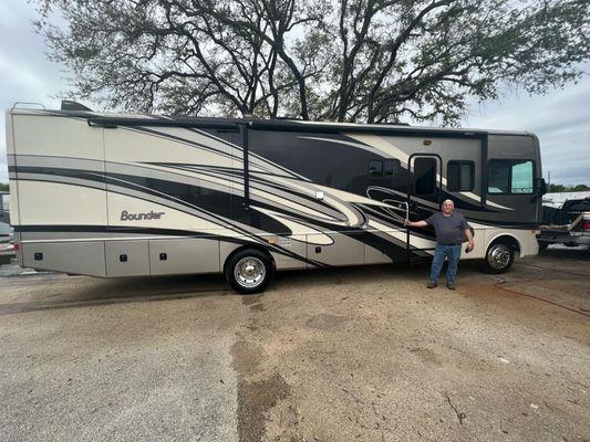 2011 Fleetwood Bounder