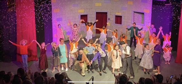 The amazing cast of Willy Wonka!