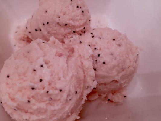 Grapefruit curd ice cream with poppy seeds!!! It's totally unique and amazing ! #vittlesinc