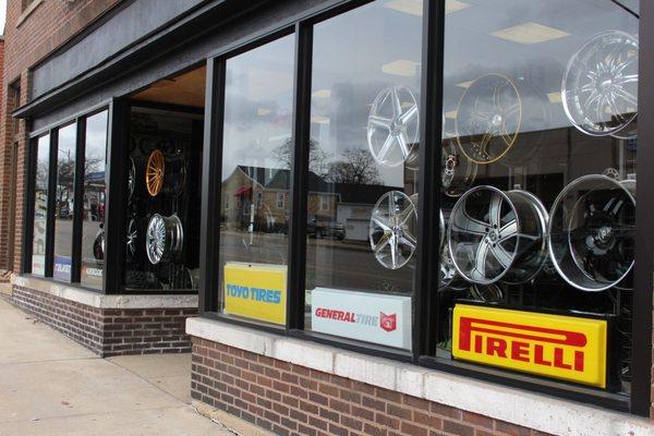 Largest custom wheel display in the Chicago Suburbs