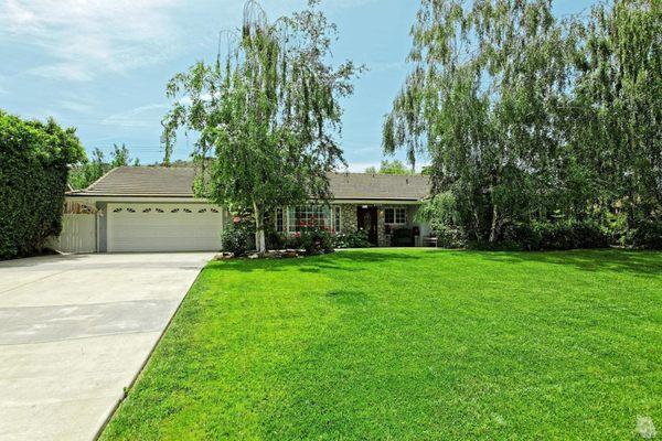 1876 El Monte Dr., Thousand Oaks  Buyer Represented by Nelson Buss