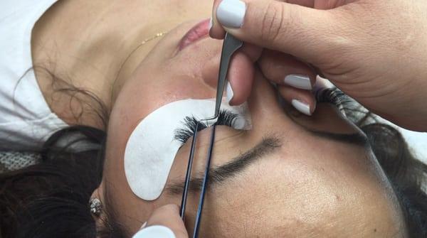 We apply our super lightweight lashes to each  individual natural lash (we cover 100% of lashes every time)