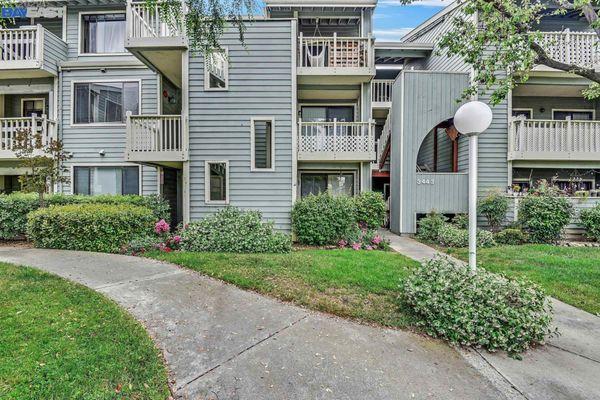 Buyers agent for a buyer who got an awesome price on this condo unit