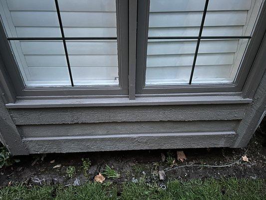 New bottom sash rails and new window sill finished.