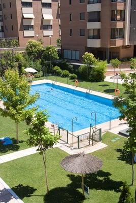 commercial swimming pool