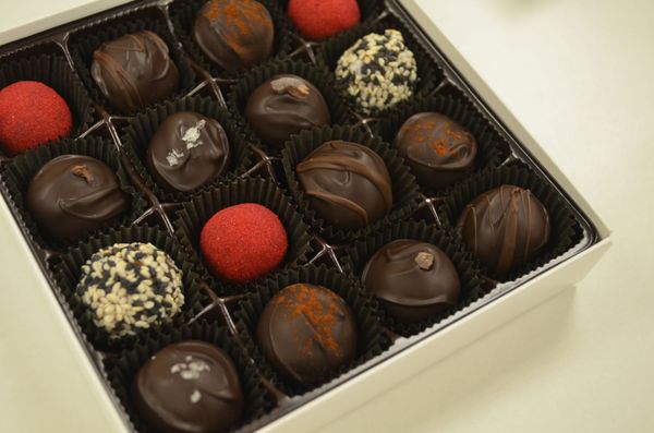 Boxes of truffles can be ordered by pieces - 4, 9, 16, 25