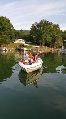 The Baja 212  bringing in a happy family after a great day on the lake !