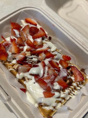 Strawberry/snickers/white chocolate waffle!