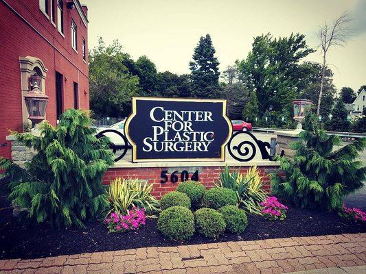 The Center for Plastic Surgery is Western New York's premier plastic surgery practice and complete medical spa. Serving patients since 1982