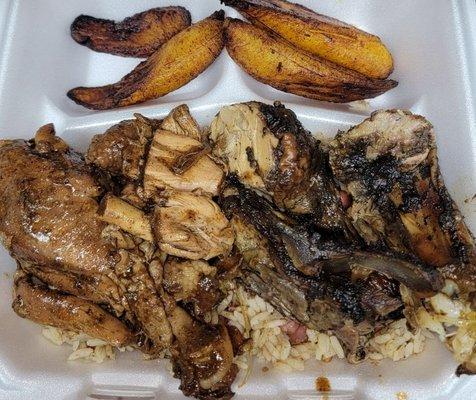 Brown stew/jerk chicken combo