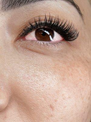 Lash extension