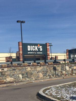 Dick's Sporting Goods of Northborough -- Northborough Crossing : 5102 Shops Way, Northborough            Storefront