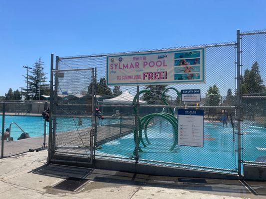 Sylmar Swimming Pool