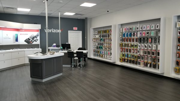 Verizon Authorized Retailer - Russell Cellular