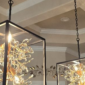 Crystal pendant lighting
Elegant chandelier installation
Modern decorative lighting