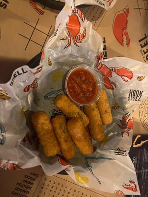 Fried Mozzarella Sticks (6)