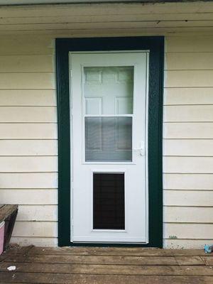 Exterior door/ Storm Door with Doggy Door