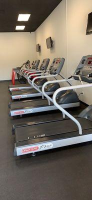 Cardio equipment spaced 6 feet's apart