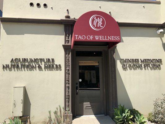 Tao of Wellness storefront. Acupuncture, Nutrition and Herbs, Chinese Medicine, Qigong studio. Directly across from the Hilton Pasadena.