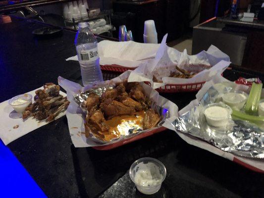 Best chicken wings on the beach (according to hubs, who's a bit of an expert). Homemade sauce and homemade ranch.