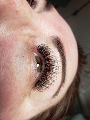 Fresh set of volume lashes!