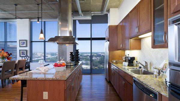 Granite Counter Tops and Tons of Cabinet Space