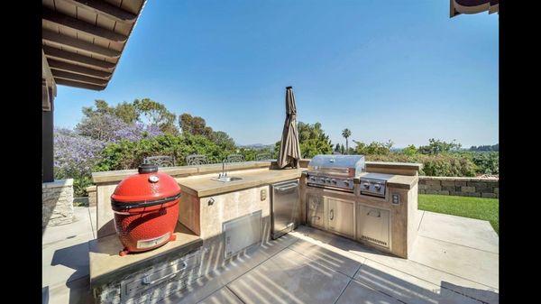 Yard Door Kitchen