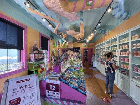 Cute little store for cotton candy and other treats.