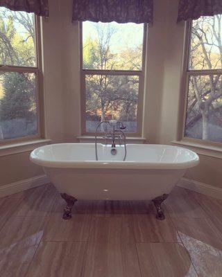 Free standing tub installation