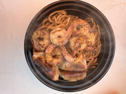 Special combo 
Garlic shrimp noodle with 3p potstickers