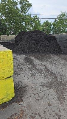 Black mulch