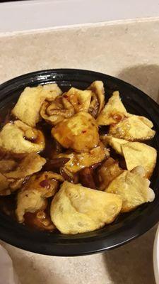 Wonton in "Hot Oil" appetizer(more like Gen Tso sauce)