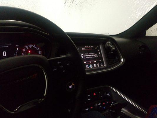 Leaning, bumpn real hip hop, feeling gangsta in the carwash