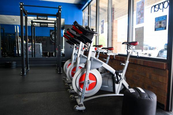 Elevate your heartrate for cardio, or simply use our spin bikes to warm up.