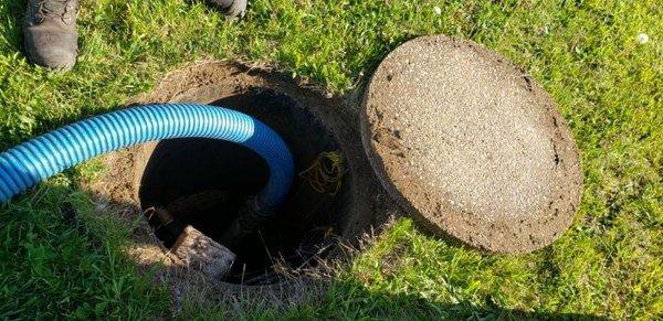 Septic Tank Opening and Cleaning