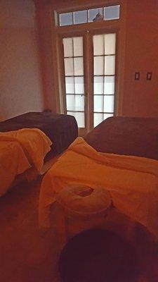 Couples massage