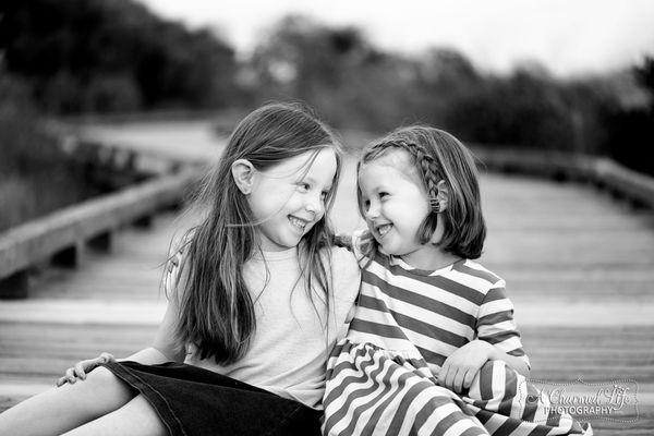 Myrtle Beach Family photographer capturing family giggles