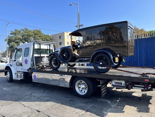 Classic car transportation