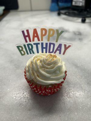 birthday cupcake !!