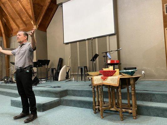 Pastor Kirk teaching.