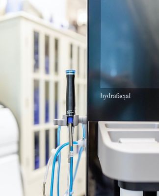 Hydrafacial: Cleanse, Extract, Hydrate