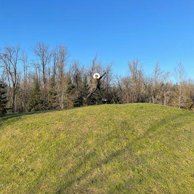 A nice grass hill next to the viewpoint