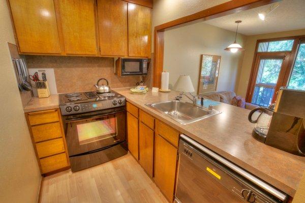 Cozy kitchen for cooking!