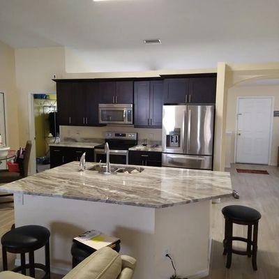 Cabinets & Granite

* Expresso Single Shaker Cabinets

* Fantasy Brown Granite Countertops