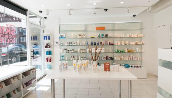 Experience a skin care wonderland, at the Apothecarie New York flagship store, where gorgeous skin awaits you at every turn.